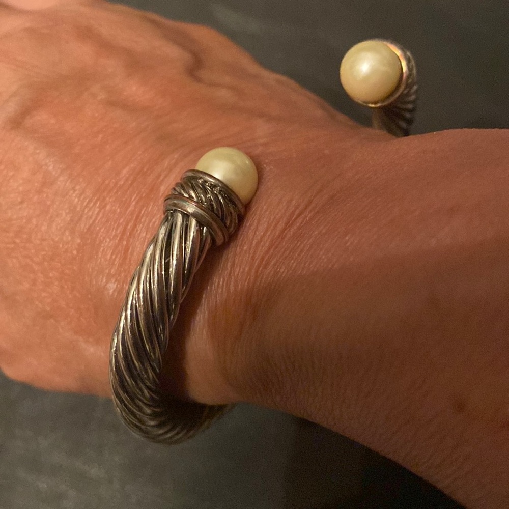 Vintage faux pearl open cuff bracelet with twisted cable
